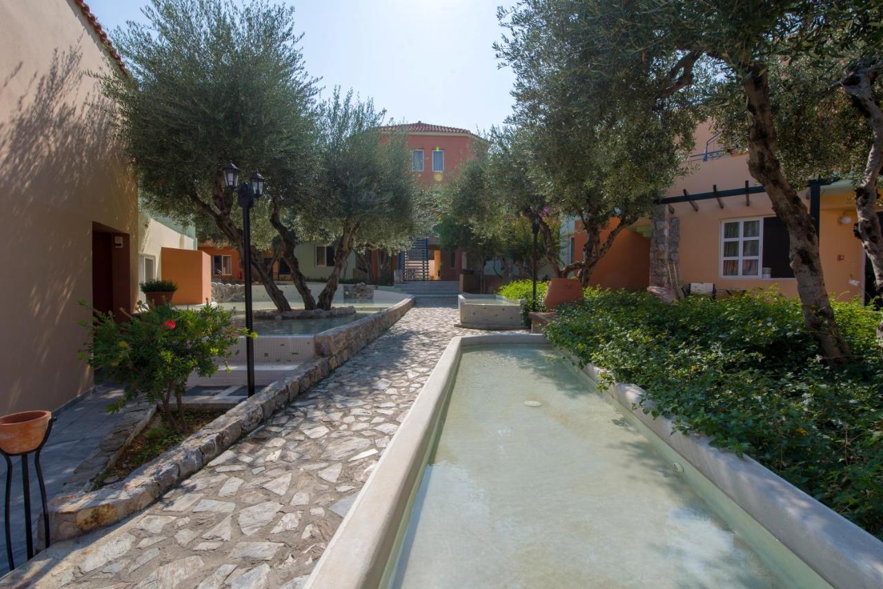 Stefan Village Hotel Agia Marina المظهر الخارجي الصورة